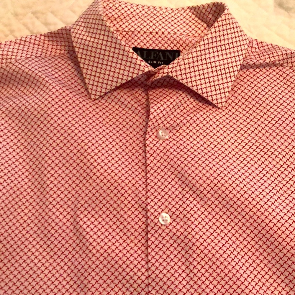 Mens small Alfani slim fit dress shirt unique pattern perfect for the holidays.